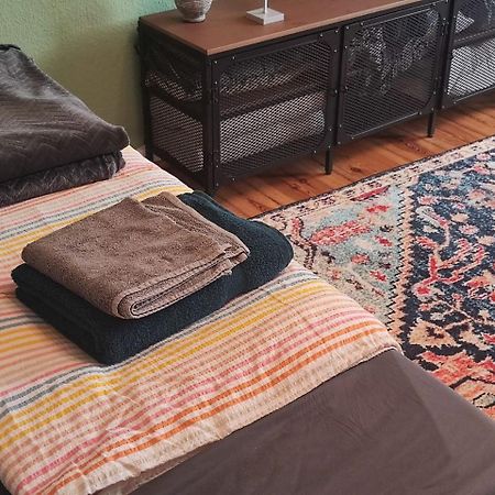 Stylish 2-Room Apartment With Balcony Next To East Side Gallery Berlin Eksteriør bilde