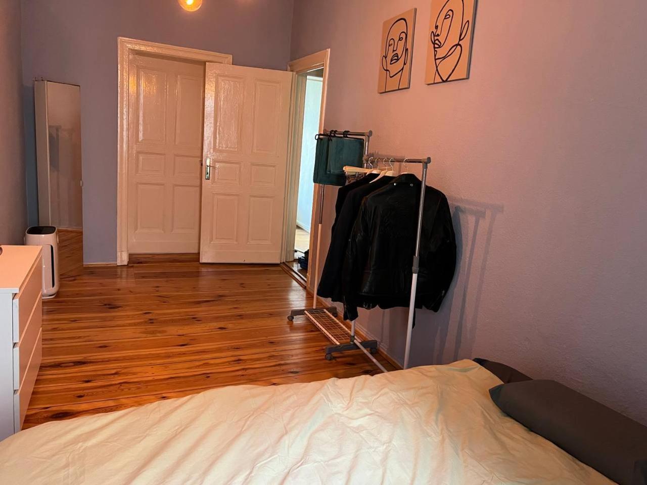 Stylish 2-Room Apartment With Balcony Next To East Side Gallery Berlin Eksteriør bilde