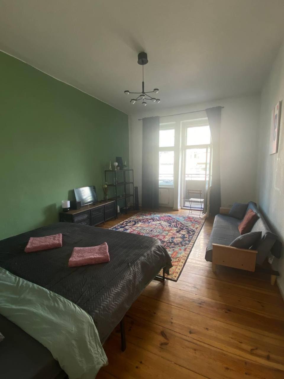 Stylish 2-Room Apartment With Balcony Next To East Side Gallery Berlin Eksteriør bilde